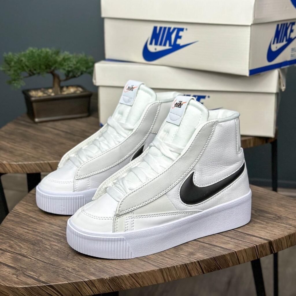 NIKE BLAZER