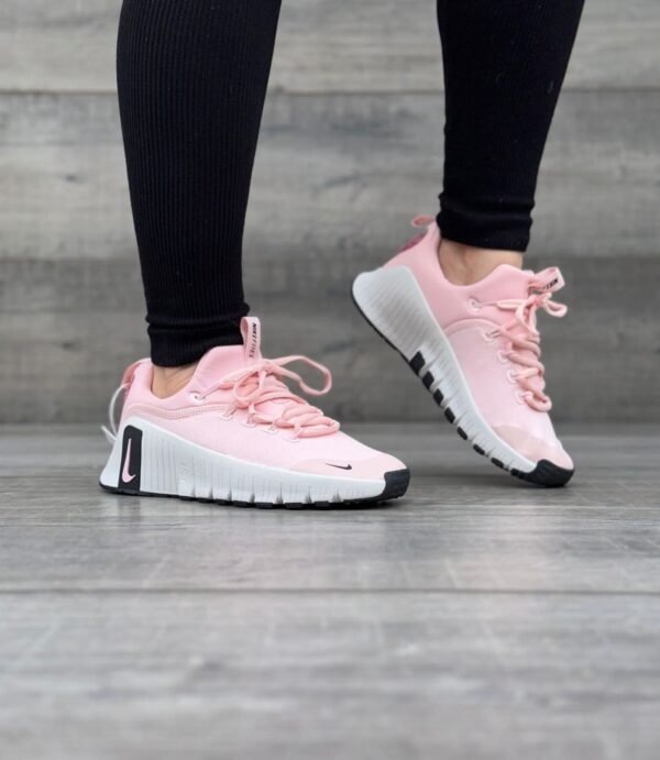 NIKE FREE D