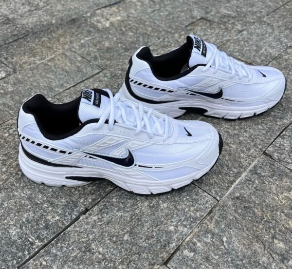 NIKE INITIATOR