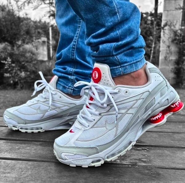 NIKE SHOX SUPRIME