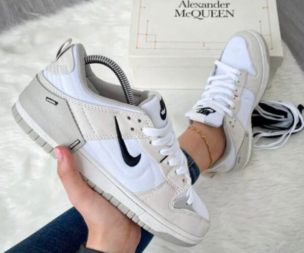 NIKE SB DISRUP