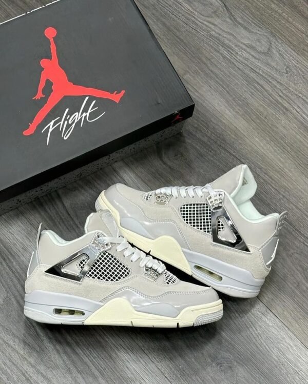 JORDAN 4