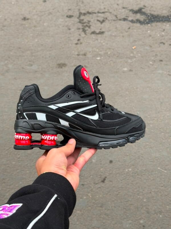 NIKE SHOX SUPRIME