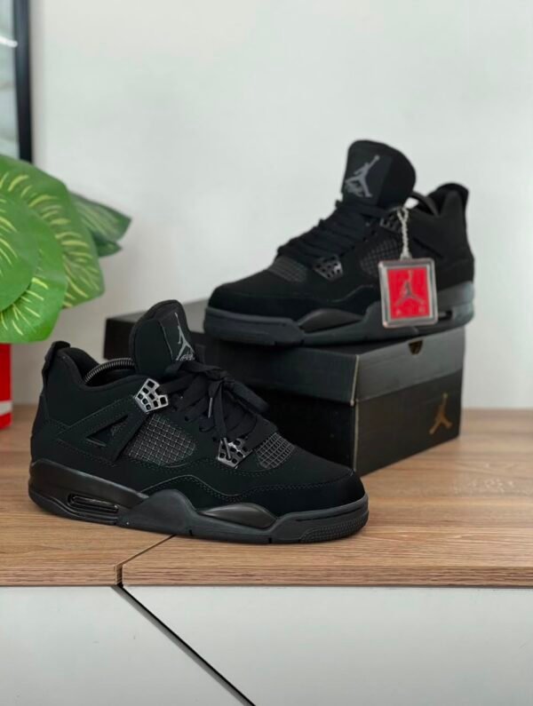 JORDAN 4