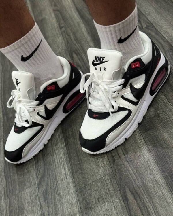 NIKE COMAND