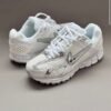 NIKE VOMERO 5