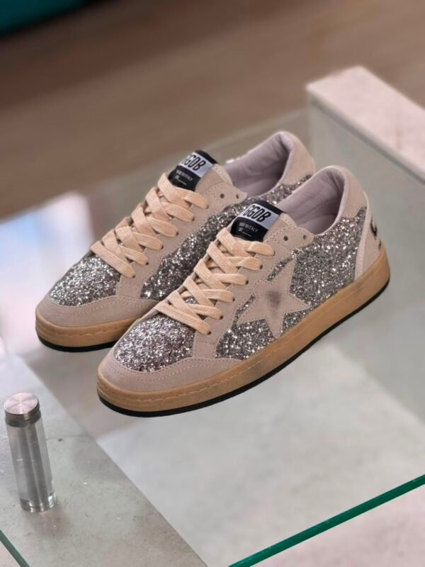 GOLDEN GOOSE