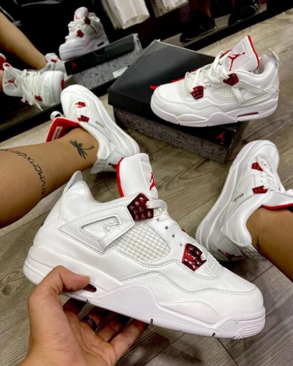 JORDAN 4