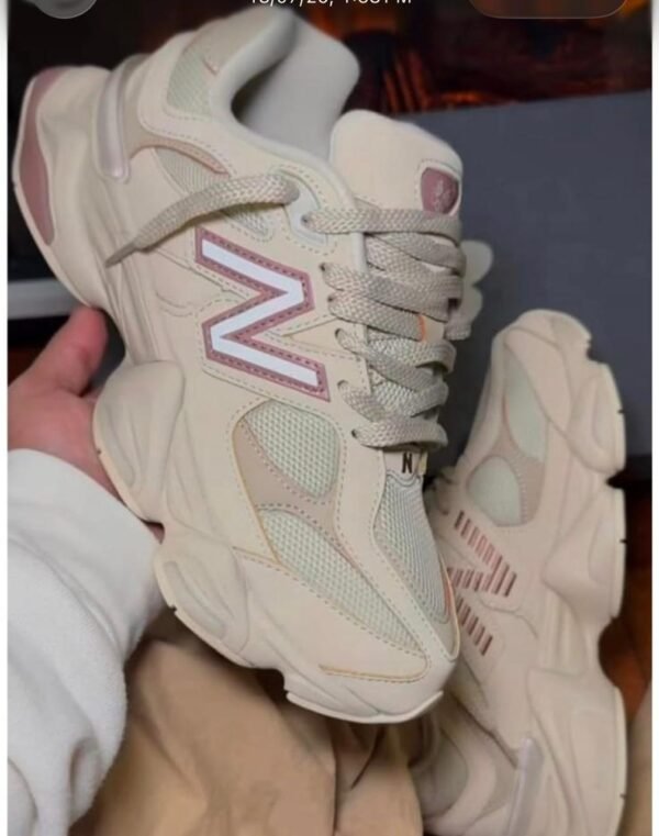 NEW BALANCE 9060 D