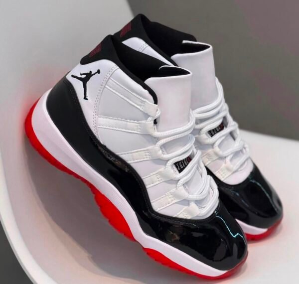 JORDAN 11
