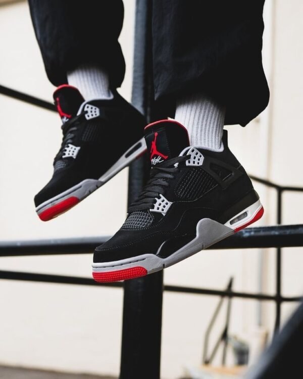 JORDAN 4
