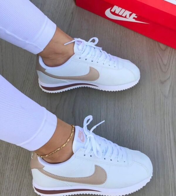 NIKE CORTES