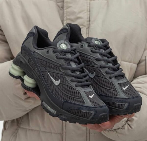 NIKE SHOX SUPRIME