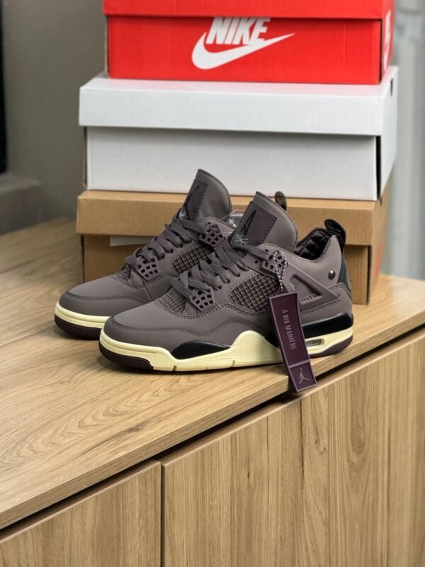 JORDAN 4