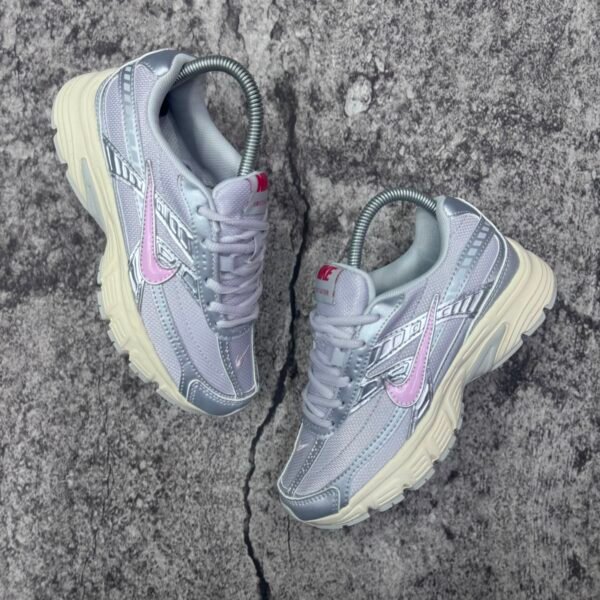 NIKE INITIATOR D