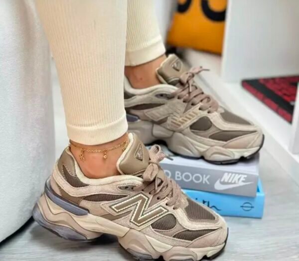 NEW BALANCE 9060 D