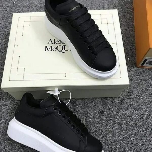ALEXANDER MQUEEN