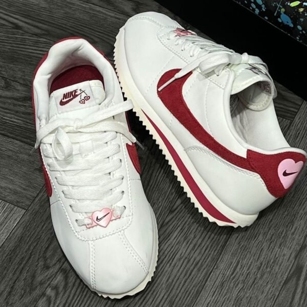 NIKE CORTES