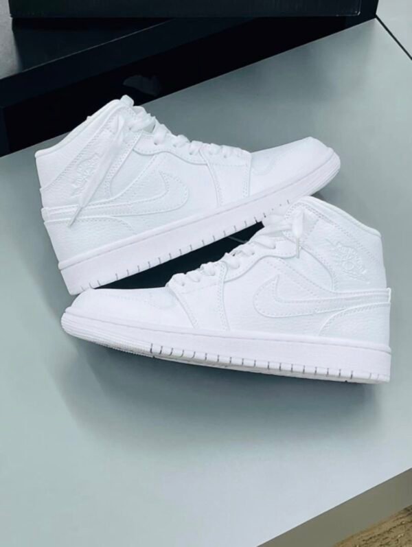 JORDAN 1