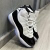 JORDAN 11