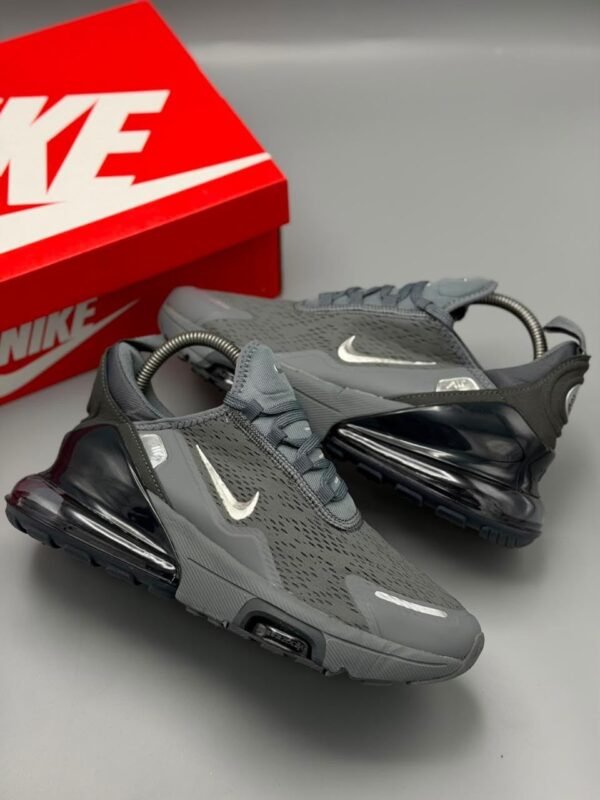 NIKE AIR