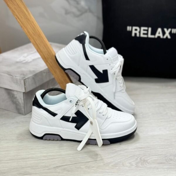 OFF WHITE