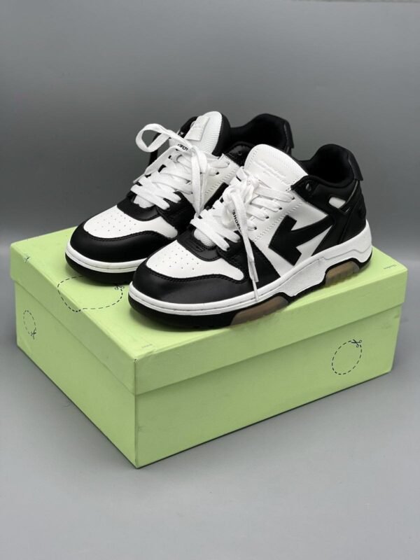 OFF WHITE