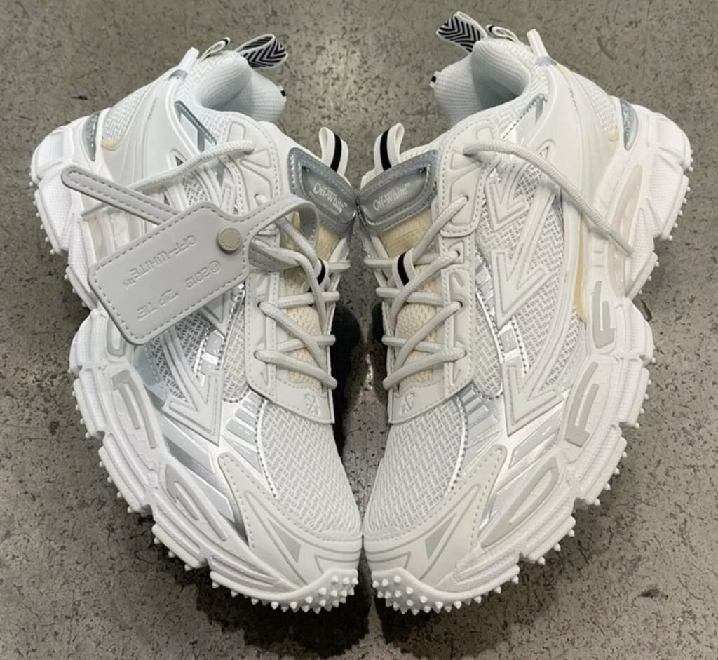 OFF WHITE
