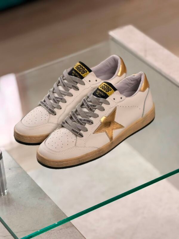 GOLDEN GOOSE