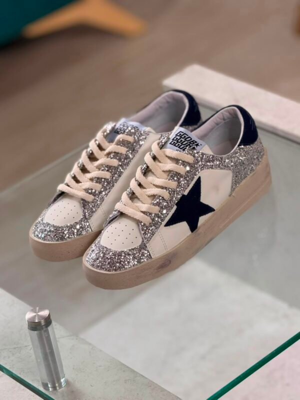 GOLDEN GOOSE