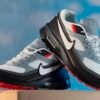 NIKE AIR
