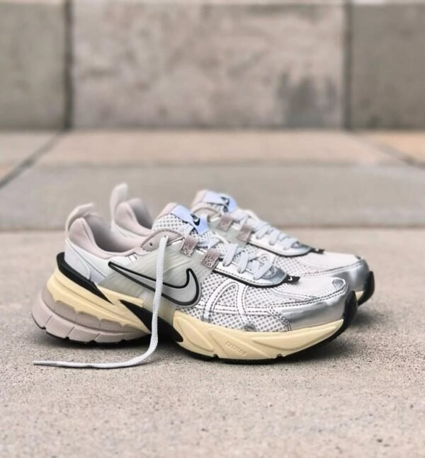 NIKE V2K