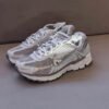 NIKE VOMERO 5