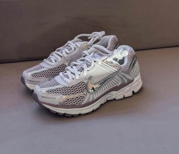 NIKE VOMERO 5