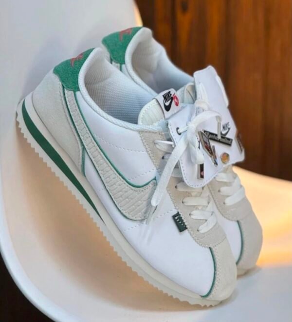 NIKE CORTES