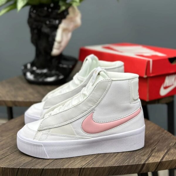 NIKE BLAZER