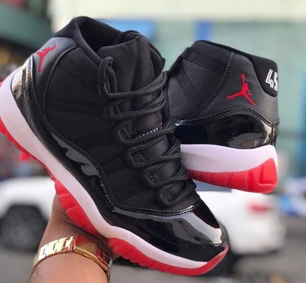 JORDAN 11